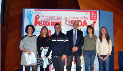 Antonio Prieto con los ganadores y finalistas del Concurso de Relatos