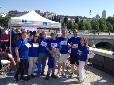 Los participantes en la salida el cardiowalking hoy en Madrid Río