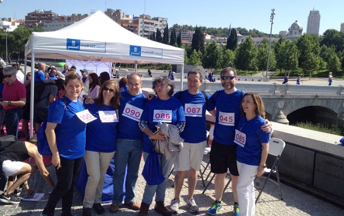 Los participantes en la salida el cardiowalking hoy en Madrid Río