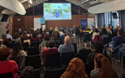 Más de un centenar de profesionales participaron en la jornada sobre animales de compañía y personas sin hogar